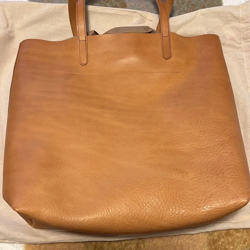 Sjaelv Leather Tote - Picture 14 of 14